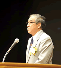 会長:岡崎哲郎氏
